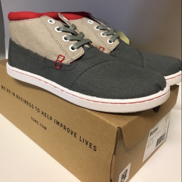 Tom's Youth Grey Color Block Botas Size 3.5 NIB - Picture 2 of 5